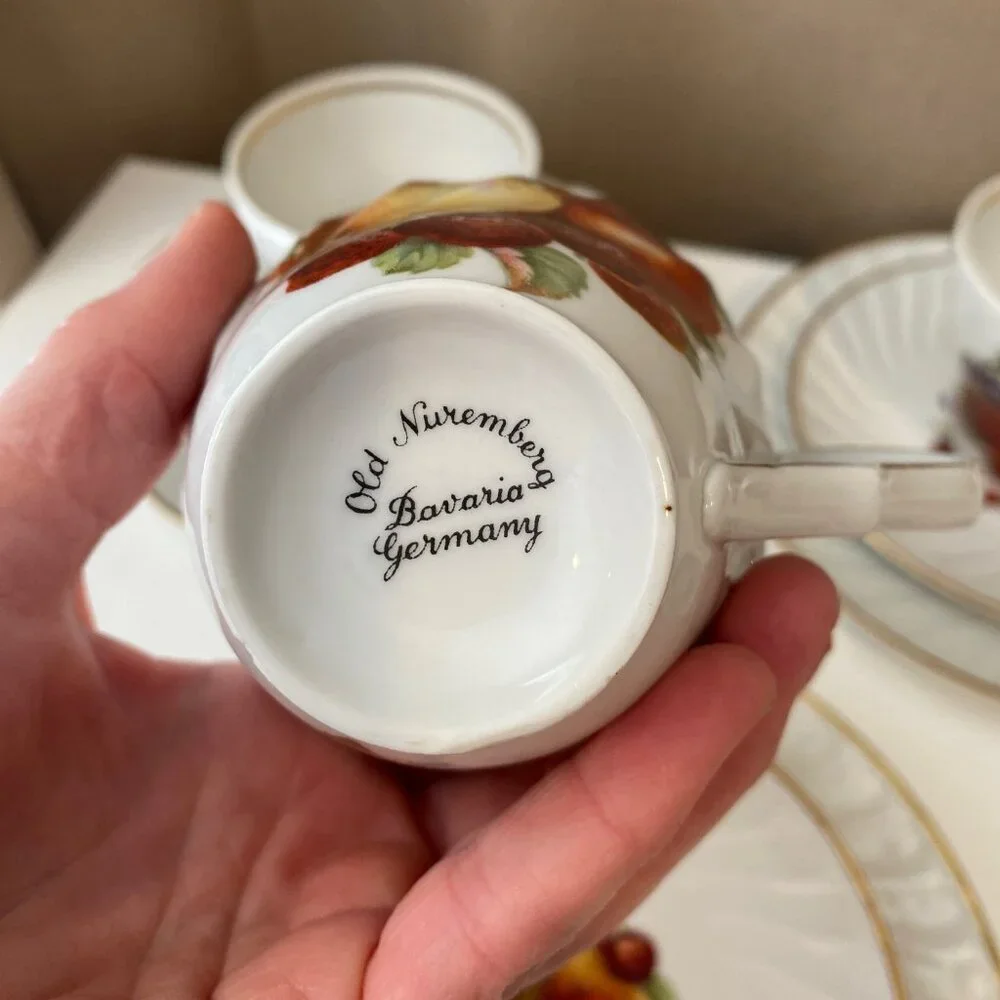 Old Nuremberg Bavaria Germany Fruit Tea Set for 4‎ – Gold Trim, 12 Pc